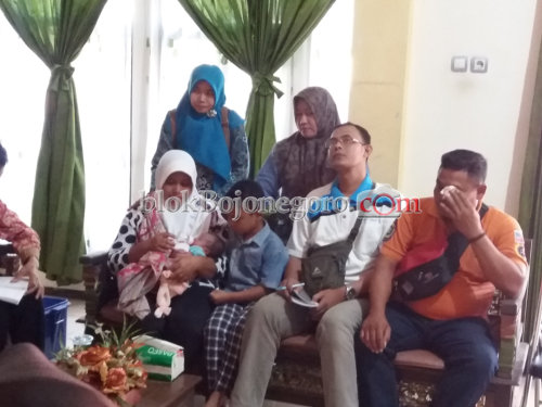 Tangis Haru Warnai Serah Terima Bayi ke UPT PPSAB Dinsos Provinsi